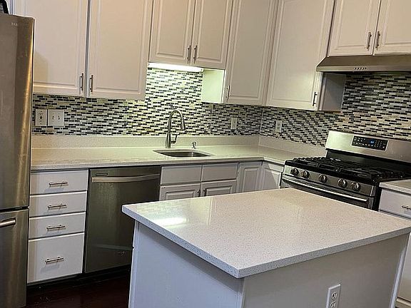 5th image of 38158 Saratoga Cir #1