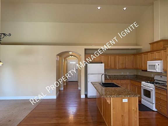 3rd image of 20633 Couples Ln