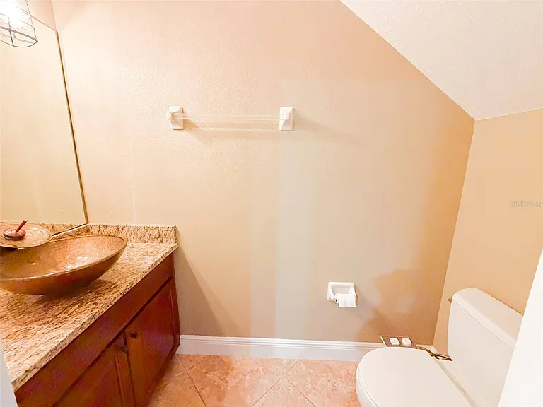 5489 Baldwin Park St — Photo 10