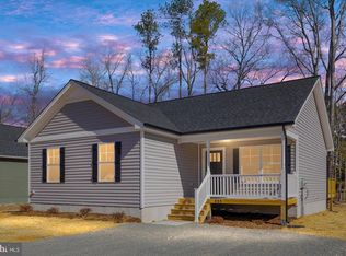 885 Mattox Ave, Colonial Beach, VA 22443