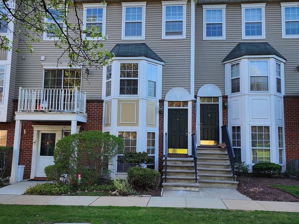 1st image of 50 Pine St APT 4C