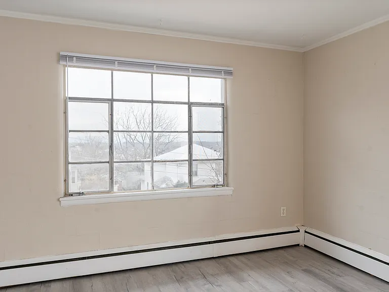 208 N Jefferson St — Photo 8