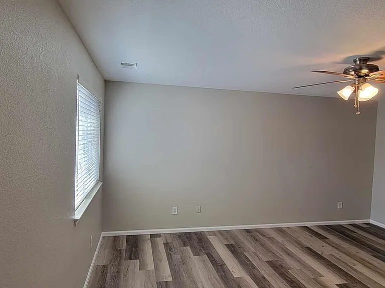 10442 Garland Dr — Photo 5