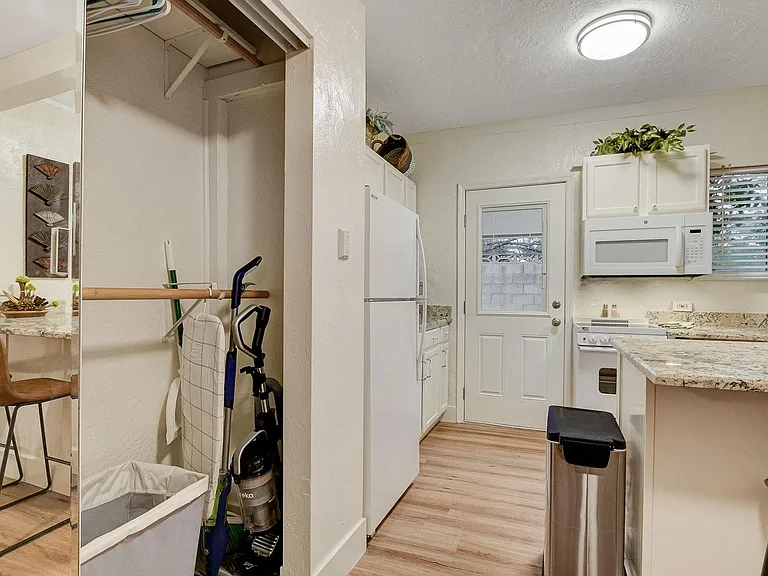 3916 Vegas Dr #1-A — Photo 36