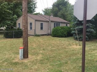 3587 N Blue Creek Rd, Benton Harbor, MI 49022