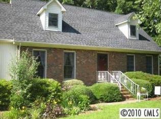 108 Hugh Crocker Dr, Matthews, NC 28104