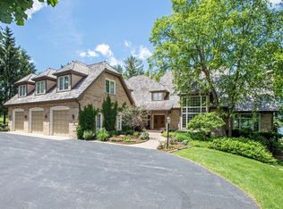 22 Hidden Brook Dr, North Barrington, IL