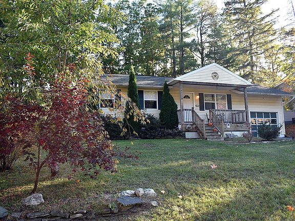 2nd image of 13 Curt Blvd
