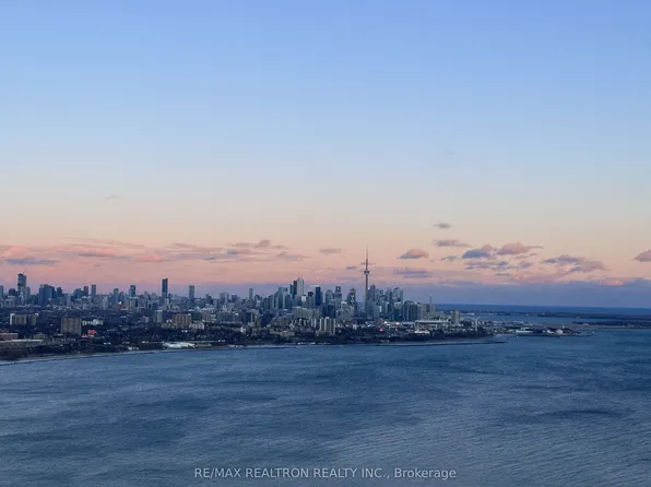 30 Shore Breeze Dr, Toronto, ON