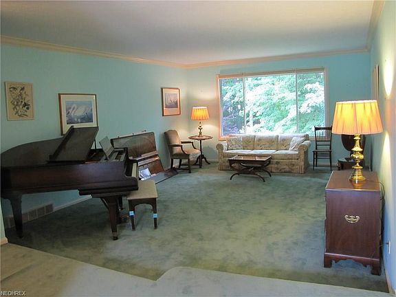 4th image of 8100 Thornhurst Dr