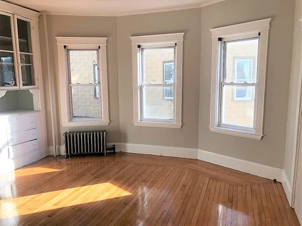 19 Arden St #2, Allston, MA 02134