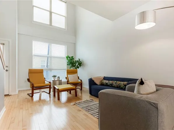 4565 Madison Ave, Kansas City, MO 64111