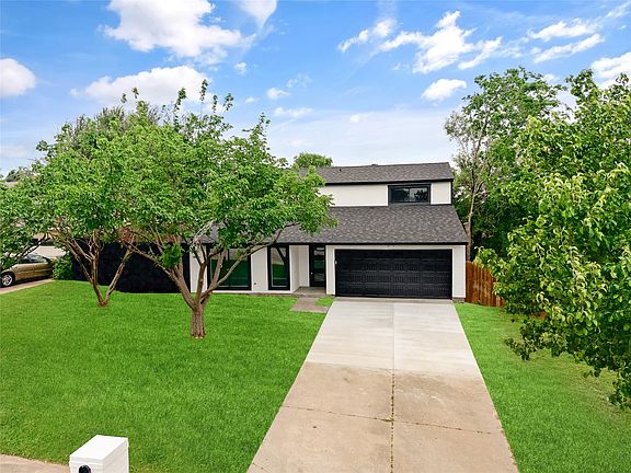 3rd image of 2723 Colonial Dr