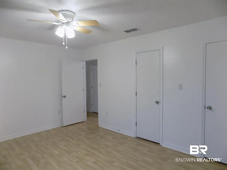 23266 Wilson Dr — Photo 7