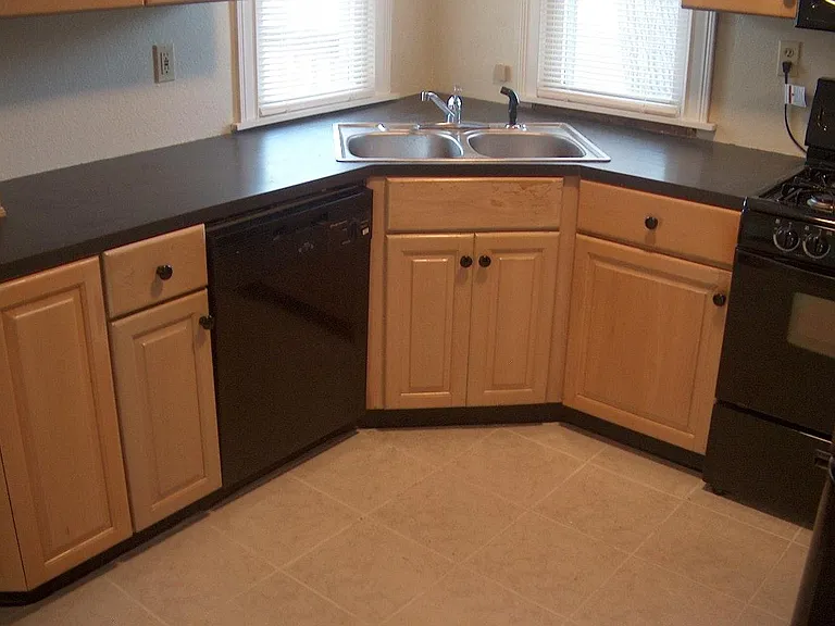 2045 W Packard Ave — Photo 5
