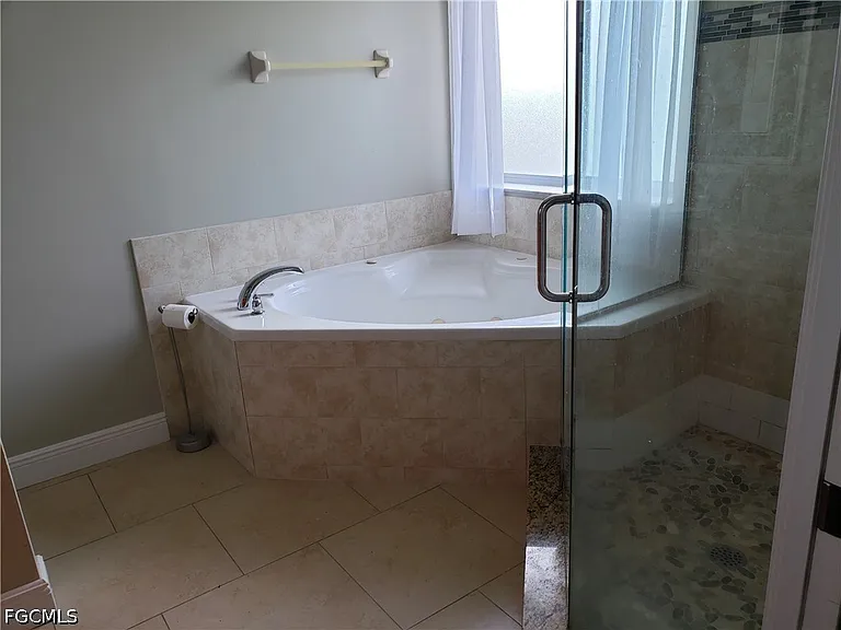 17506 Cherry Ridge Ln — Photo 19