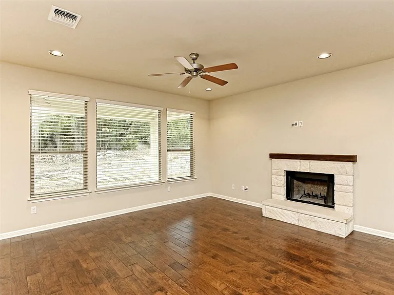 21800 Ryan Dr — Photo 3