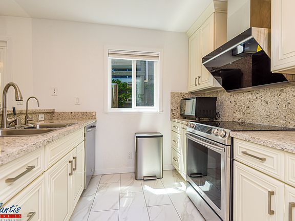 4th image of 1339 Alma St