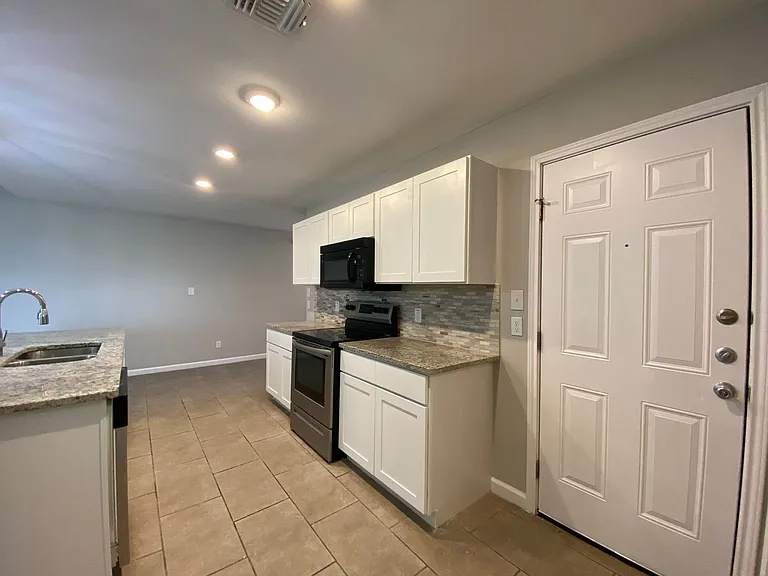 6571 Beech Trl — Photo 8