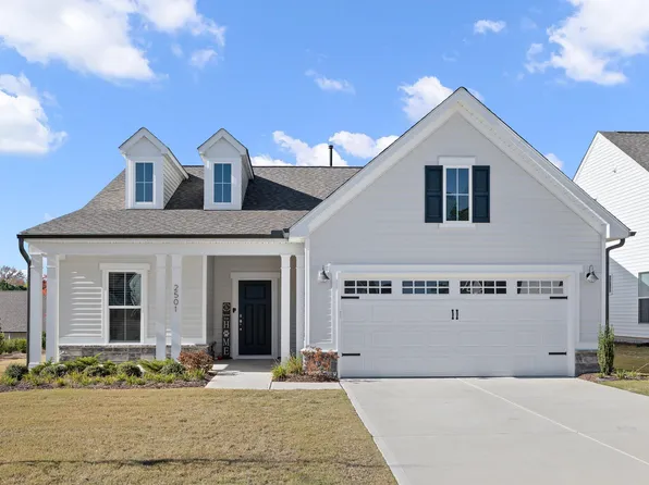 2501 Friars Head Ct, Fuquay Varina, NC 27526