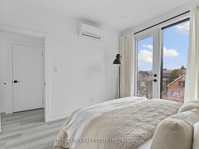 589 Oakwood Ave #4 — Photo 24