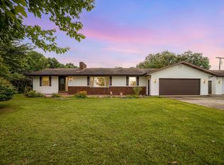 5817 W Caro Rd, Vassar, MI 48768