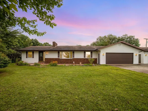 5817 W Caro Rd, Vassar, MI 48768