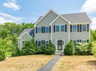 15 Squire Dr, Pelham, NH 03076