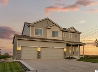 8255 S 190th Ave, Omaha, NE 68136