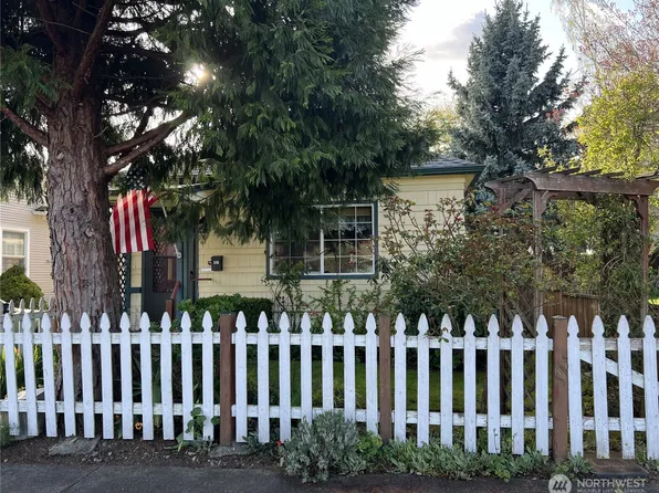 515 Hillkress Street, Centralia, WA 98531