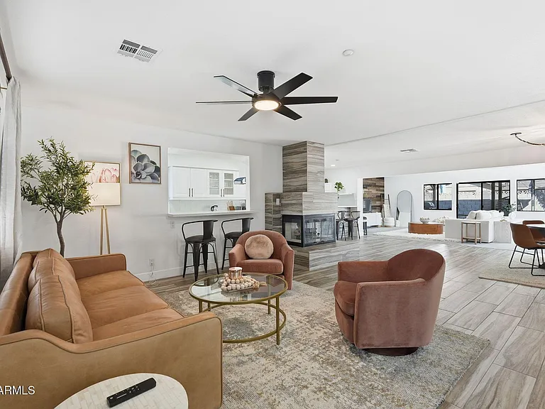 8614 E Jackrabbit Rd — Photo 3