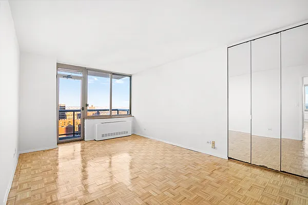 Rented by Corcoran | media 25