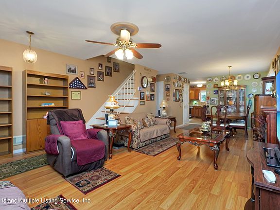 3rd image of 103 Tysen St