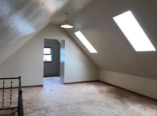 373 Kenney Ave APT 2, Pitcairn, PA 15140