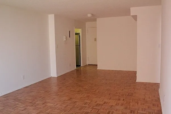 Rented by Realty Operations Group | media 2