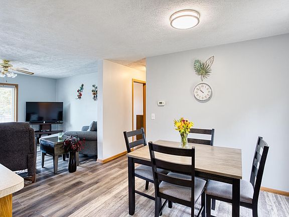 4th image of 7798 Kingsley Dr