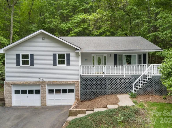 7 Park Knoll Dr, Horse Shoe, NC 28742