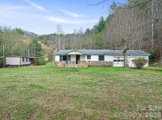 2432 Grapevine Rd, Marshall, NC 28753