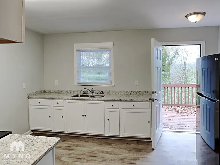940 Nelson Dr — Photo 5