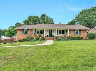 5219 Oakmont Cir, Roanoke, VA