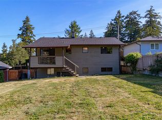 1389 Hastings St, Saanich, BC V8Z2W6