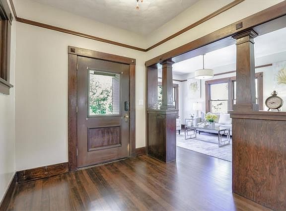 2nd image of 20375 Park Pl