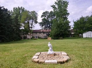 923 Candlewick Dr NE, Poplar Grove, IL 61065