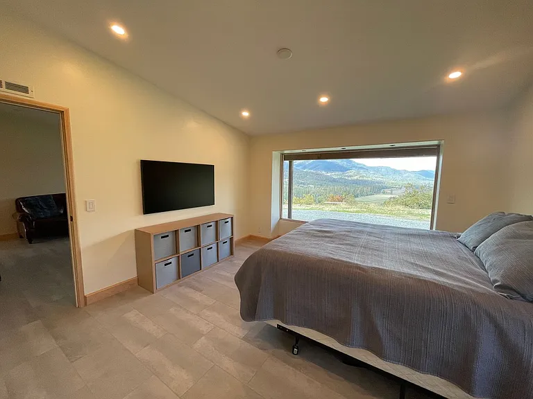 2103 Little Applegate Rd — Photo 41