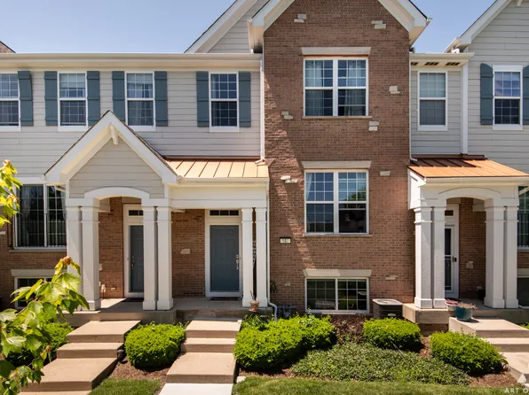 107 Arcadia Ln, Lake Zurich, IL 60047