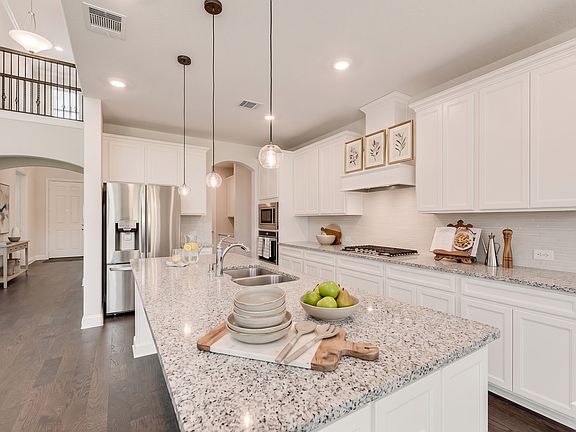 3rd image of 306 Duxbury Ct