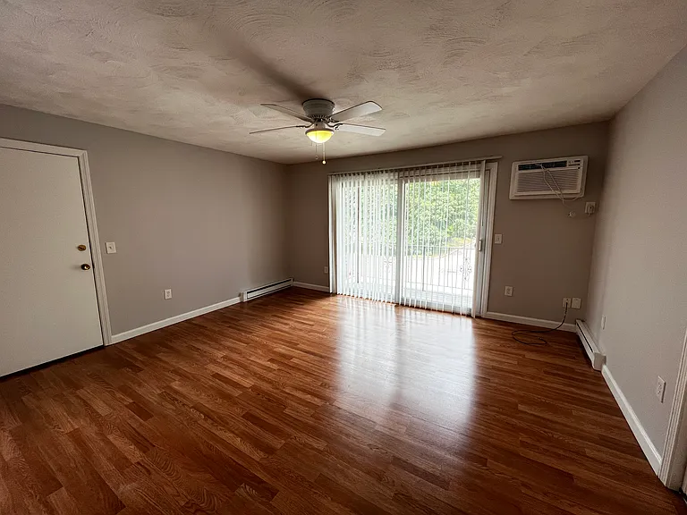 80 Locust Avenue — Photo 47