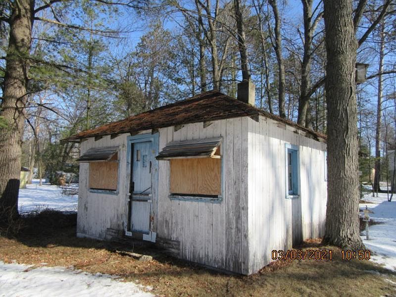 1st image of 1650 N Jewell Lake Dr
