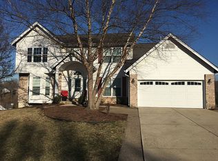 1511 Ivy Chase Ln, Fenton, MO