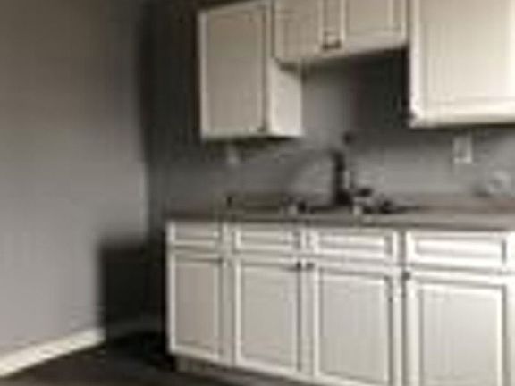 2nd image of 62-72 Burns Ct #62